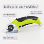 Half-moon blade guard, flat metal foot and one-hand grip of the cordless rotary scissors